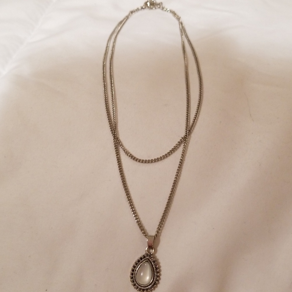Short necklace